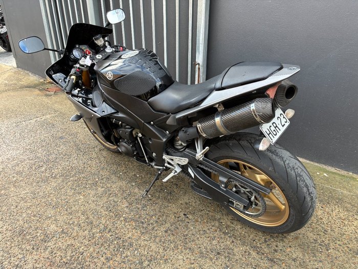 2009 Yamaha YZF-R1 BLACK