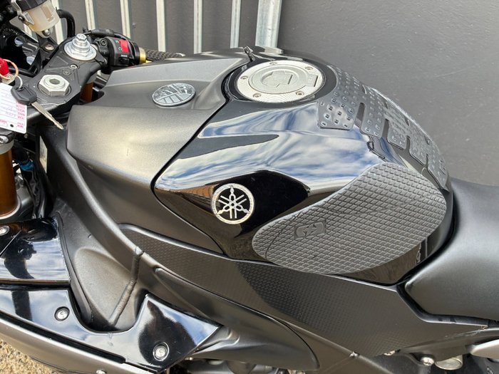 2009 Yamaha YZF-R1 BLACK
