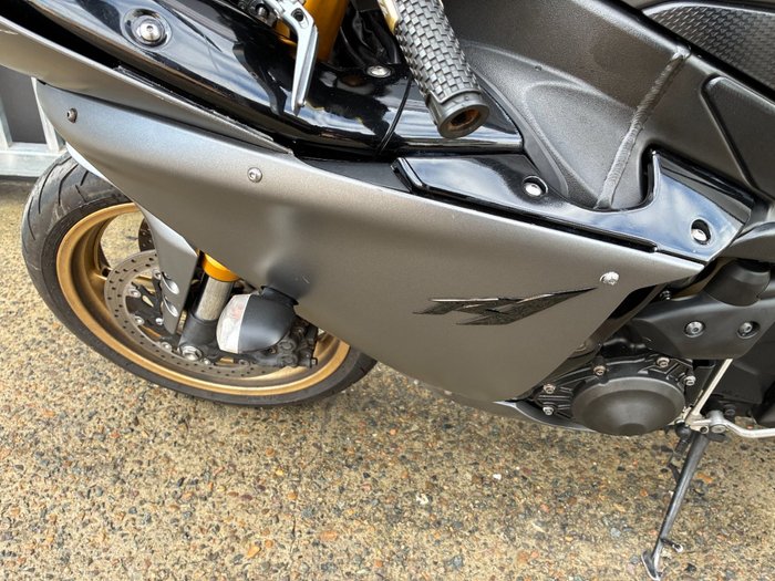 2009 Yamaha YZF-R1 BLACK