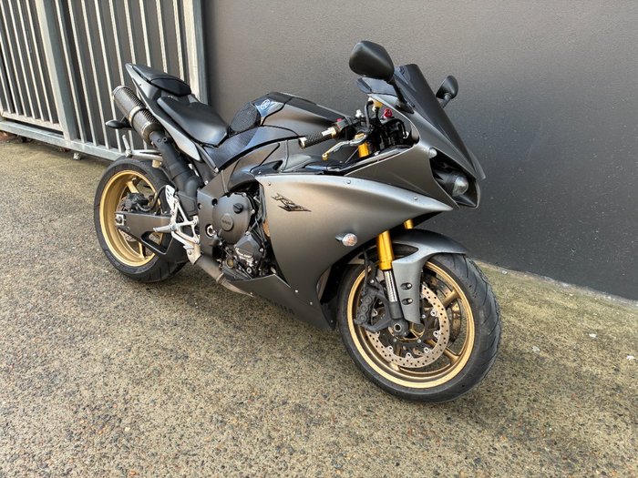 Yamaha YZF-R1