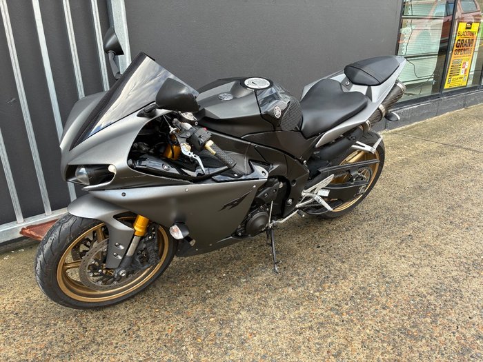 Yamaha YZF-R1