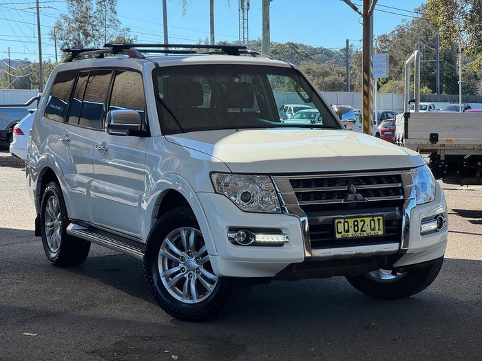2017 Mitsubishi Pajero
