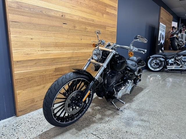 2017 Harley-Davidson Breakout 103 (FXSB)
