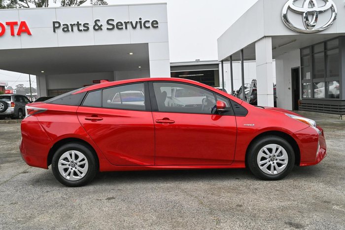 2016 Toyota Prius ZVW50R Emotional Red