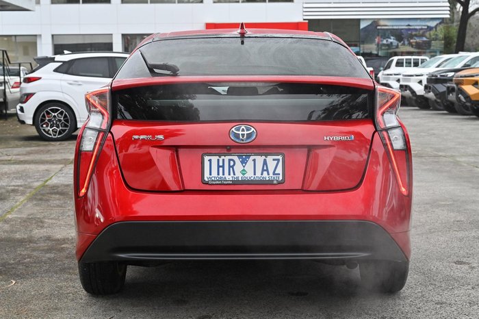 2016 Toyota Prius ZVW50R Emotional Red