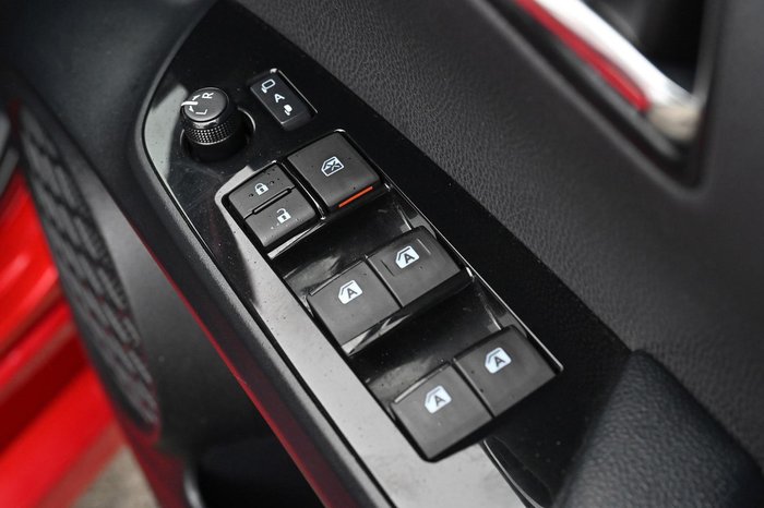 2016 Toyota Prius ZVW50R Emotional Red