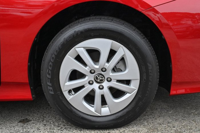 2016 Toyota Prius ZVW50R Emotional Red