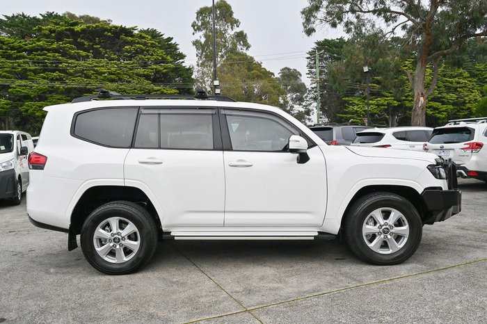 2023 Toyota Landcruiser GXL FJA300R 4X4 Dual Range Glacier White