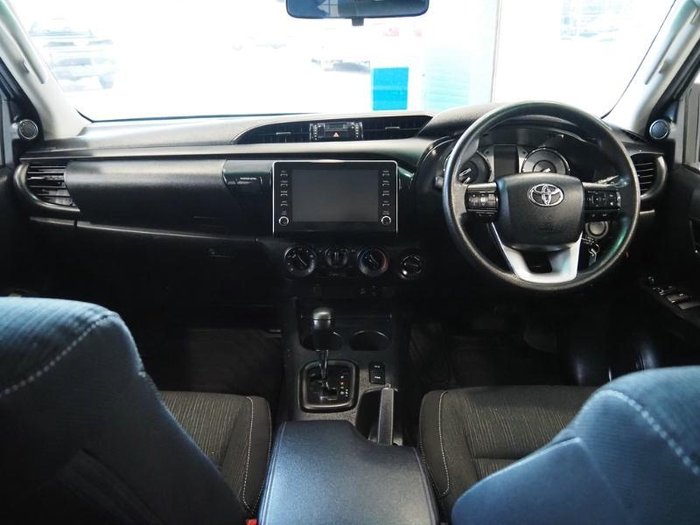 2023 Toyota Hilux SR