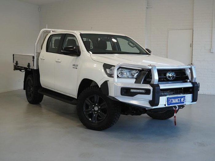2023 Toyota Hilux SR