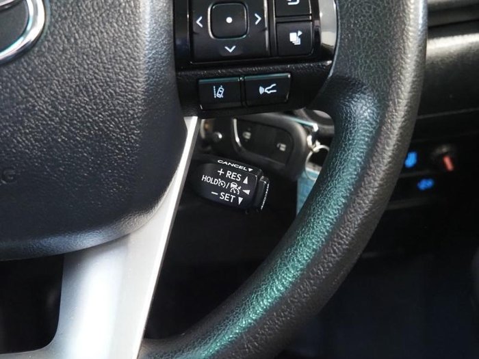 2023 Toyota Hilux SR