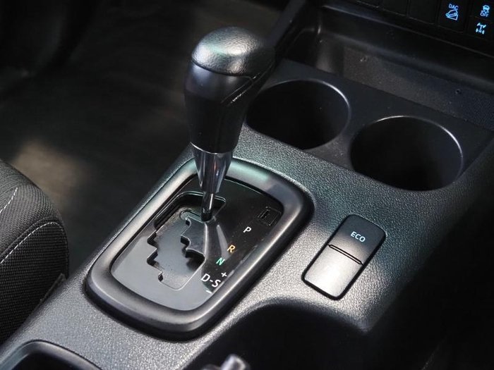 2023 Toyota Hilux SR
