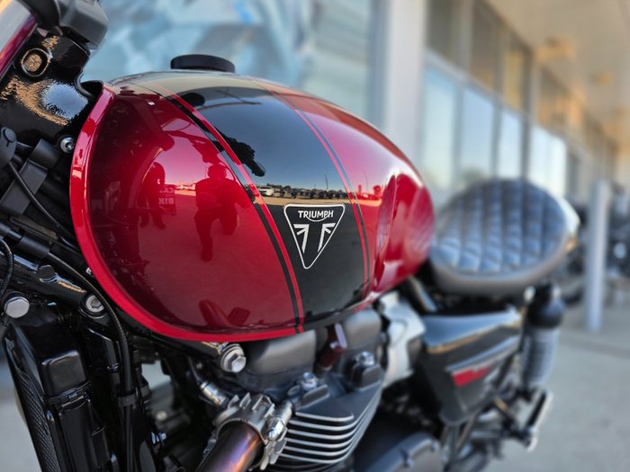 2024 Triumph BONNEVILLE SPEED TWIN Red