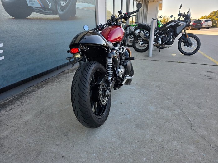 2024 Triumph BONNEVILLE SPEED TWIN Red