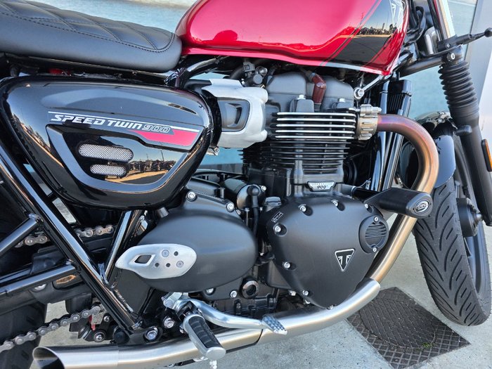 2024 Triumph BONNEVILLE SPEED TWIN Red