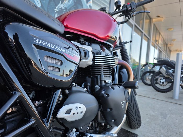 2024 Triumph BONNEVILLE SPEED TWIN Red