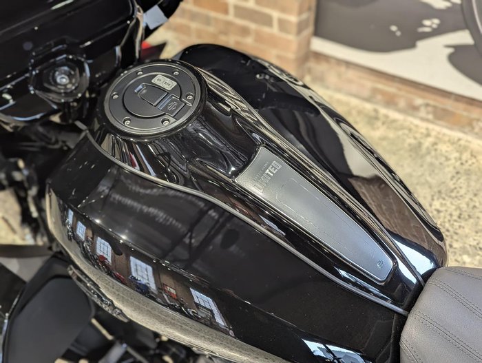 2026 Harley-Davidson Street Glide Limited 117 (FLHXL) Touring Black