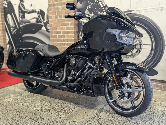 Harley-Davidson Road Glide 117 (FLTRX) Touring