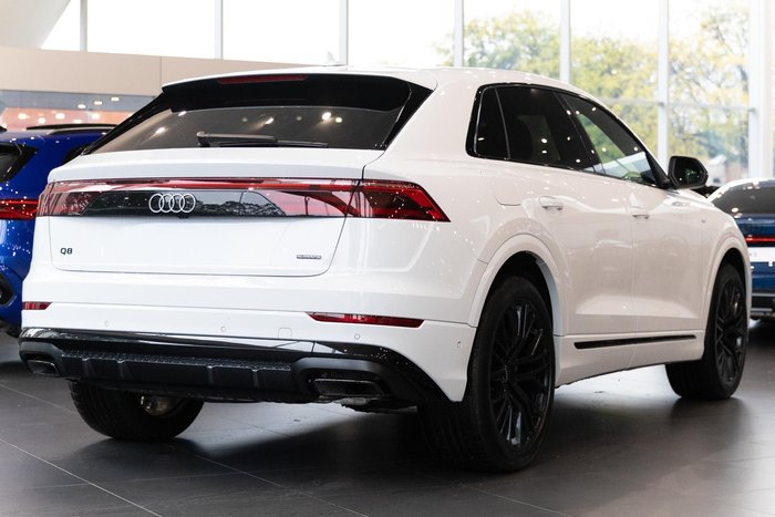 2025 Audi Q8 50 TDI S line