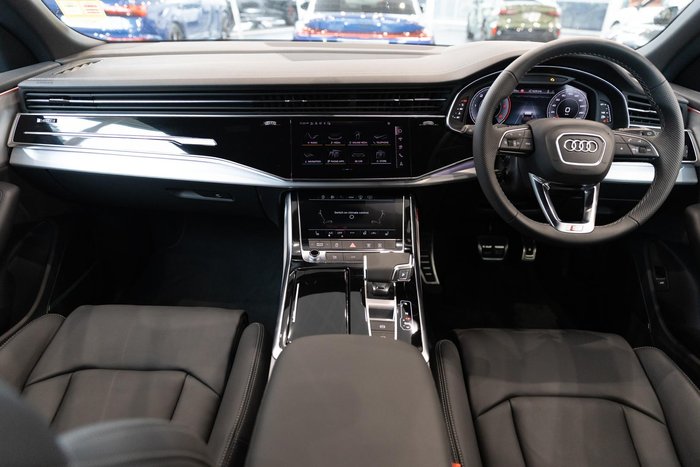2025 Audi Q8 50 TDI S line