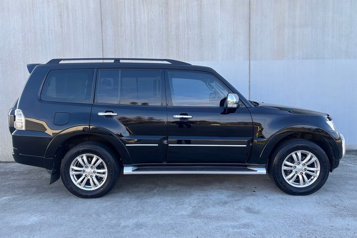 2016 Mitsubishi Pajero Exceed