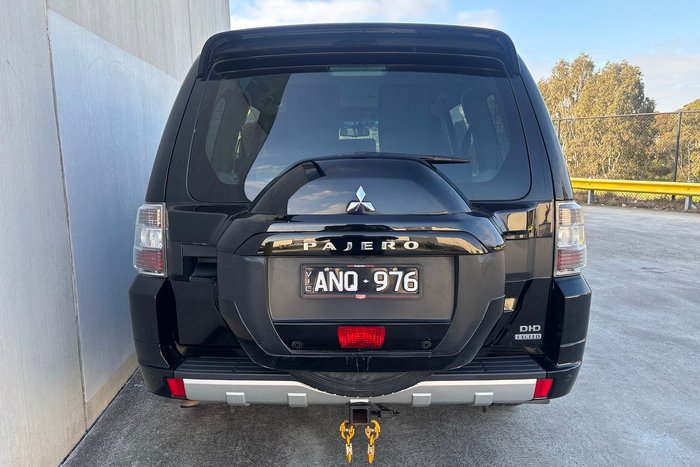 2016 Mitsubishi Pajero Exceed
