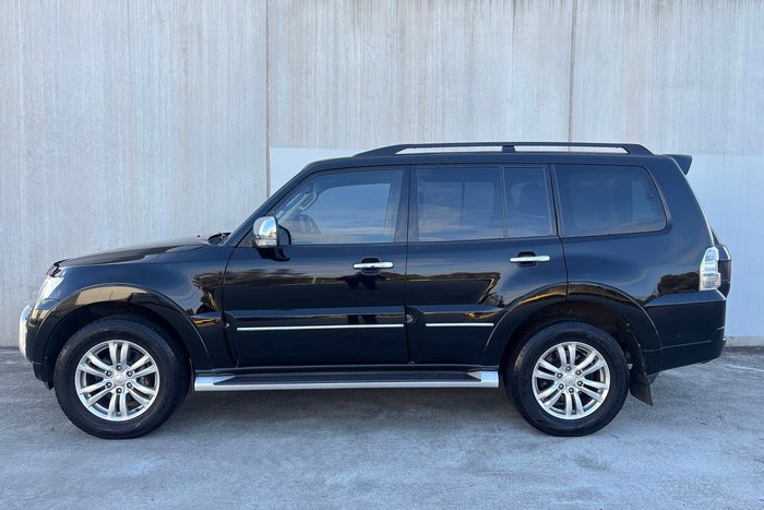 2016 Mitsubishi Pajero Exceed