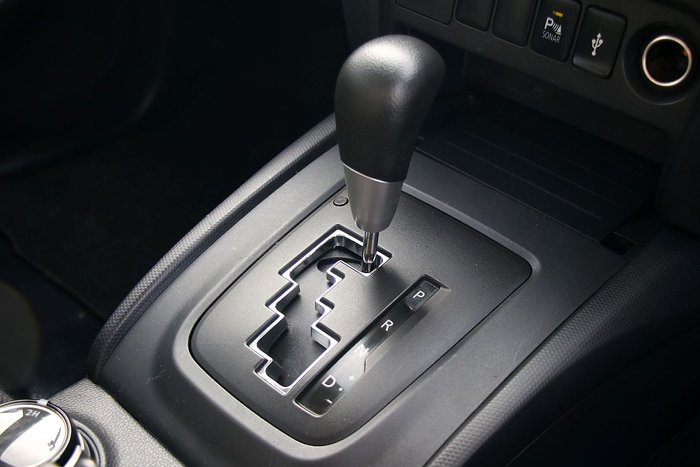 2023 Mitsubishi Triton GLX MR MY23 4X4 Dual Range White