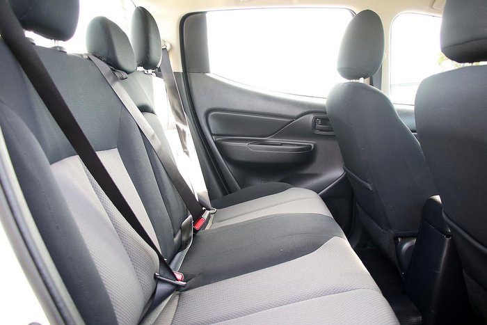 2023 Mitsubishi Triton GLX MR MY23 4X4 Dual Range White