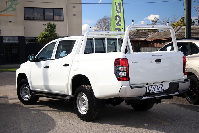 2023 Mitsubishi Triton GLX MR MY23 4X4 Dual Range White
