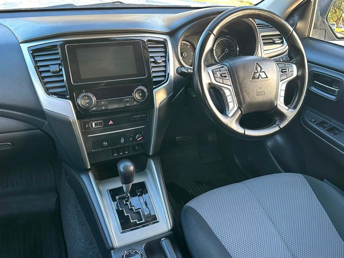 2022 Mitsubishi Triton GLX-R
