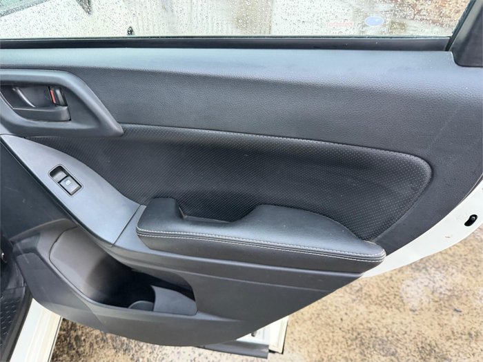 2014 SUBARU FORESTER 2.5i