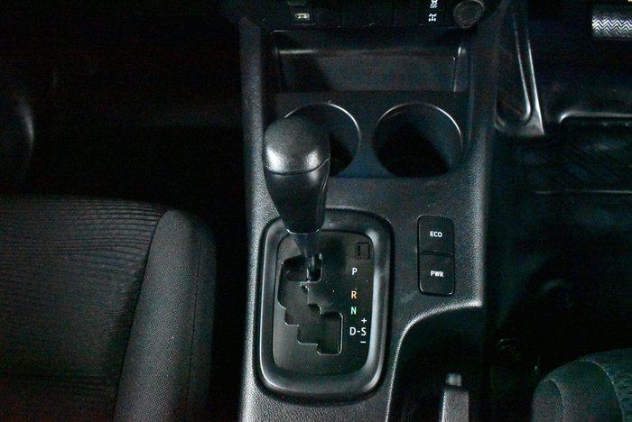 2023 Toyota Hilux SR