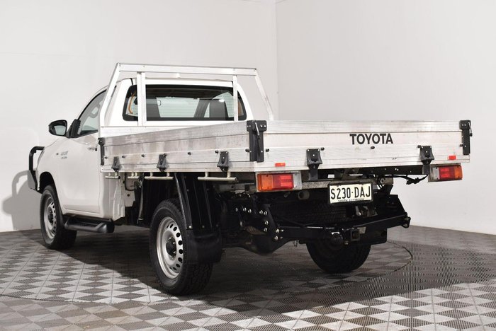 2023 Toyota Hilux SR