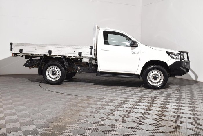 2023 Toyota Hilux SR