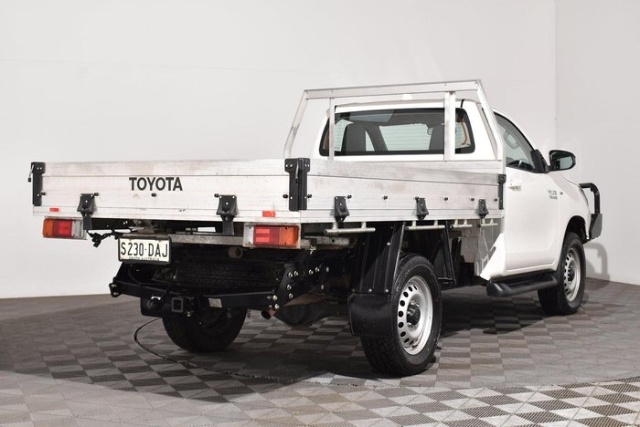 2023 Toyota Hilux SR