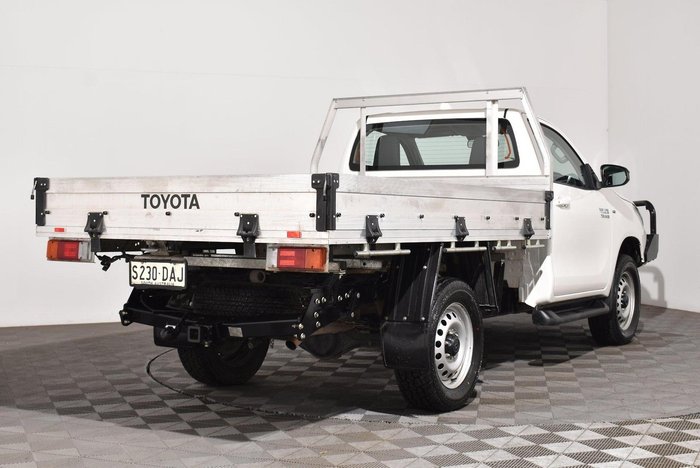 2023 Toyota Hilux SR