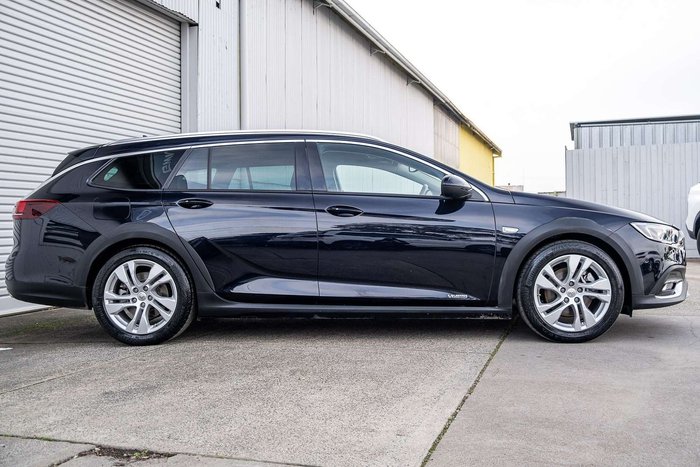 2018 Holden Calais