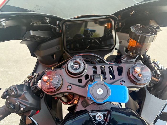 2025 Yamaha YZF-R9