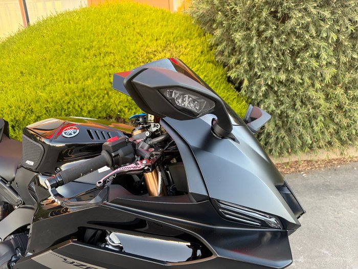 2025 Yamaha YZF-R9