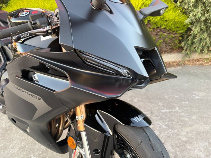 2025 Yamaha YZF-R9