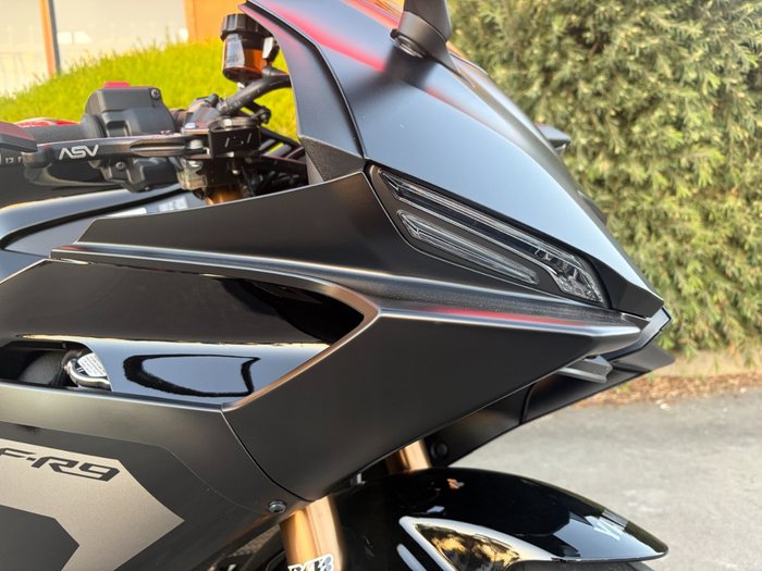 2025 Yamaha YZF-R9
