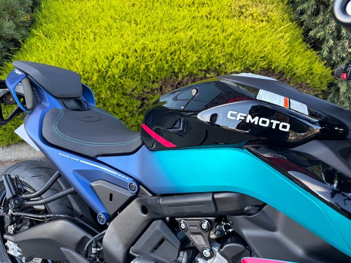 2026 CFMOTO 675 NK