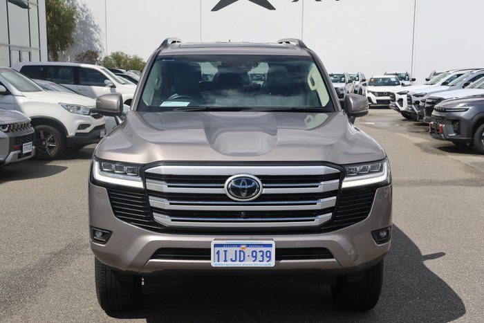 2024 Toyota Landcruiser VX
