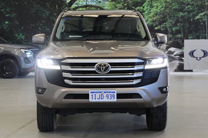 2024 Toyota Landcruiser VX