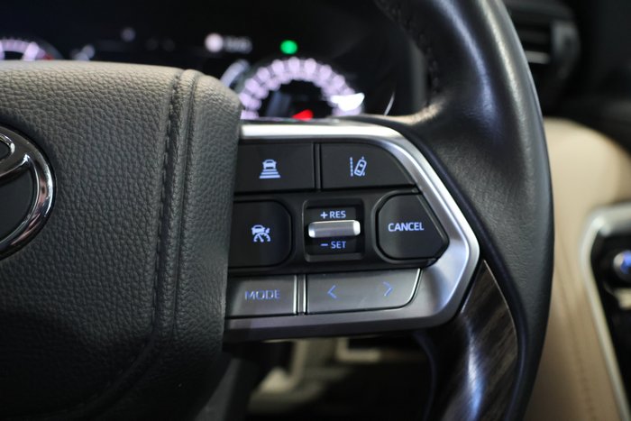 2024 Toyota Landcruiser VX