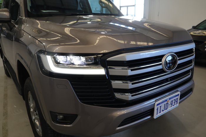 2024 Toyota Landcruiser VX