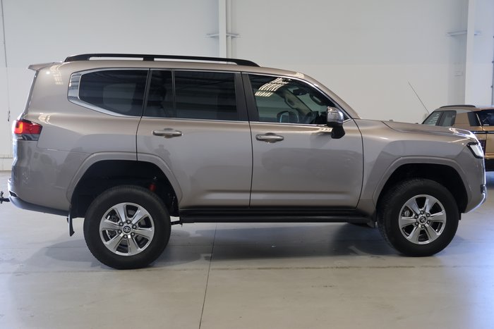 2024 Toyota Landcruiser VX