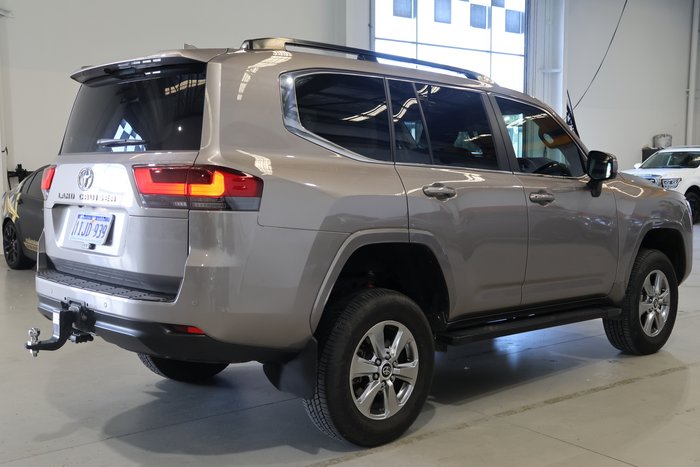 2024 Toyota Landcruiser VX
