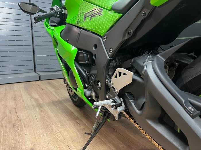 2021 Kawasaki NINJA ZX-10RR Green